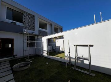 whatsapp-image-2025-10-07-at-163104-1760975751122.jpeg · Casas 3 quartos Jardim Atlântico em Jacaraipe duas quadras da Praia