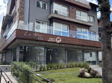 84510fff01a74dbba01920c63a9c3.jpg · Vende-se Apartamento no centro de Gramado, com 3 quartos