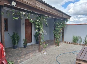 Casa · 80m² · 2 Quartos · 1 Vaga · Casa / 2 Quartos / Terreno Grande / 2 Vagas / Jardim Algarve / Porto Verde / Alv