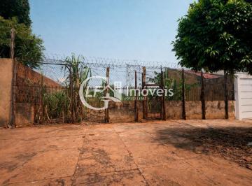 Foto 01 · Terreno à Venda com 360 m² em Localização Estratégica!