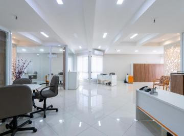Comercial · 114m² · 4 Vagas · Conjunto comercial para venda em Jardim Caboré , 114m²