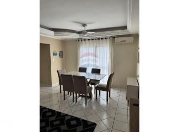 Apartamento · 95m² · 3 Quartos · 2 Vagas · "Apê 95m² em Vila Barão - Ótimo Preço e Conforto"