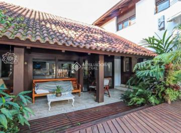 Casa · 554m² · 4 Quartos · 6 Vagas · Casa com piscina 554 m² | 4 suítes | 6 vagas | Três Figueiras / Porto Alegre