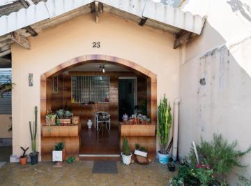 041dac3d-9d3e-4b8c-a7a1-86a39b3c7cc0 · Excelente casa para venda em Vila Moraes com 3 quartos, sendo 1 suíte, 170m²