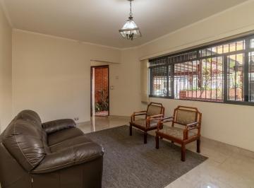 IMG_20260628_181516_000.jpeg · Elegante casa para venda em Vila Anglo Brasileira com 3 quartos, sendo 1 suíte, 228m² - remaxfront#U