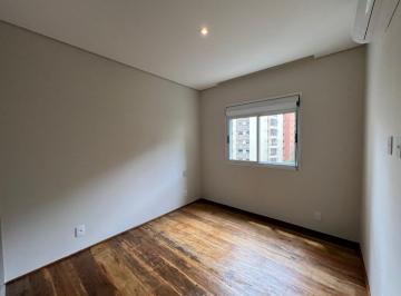 IMG_20260618_182618_000.jpeg · Confortável apartamento para venda em Vila Uberabinha com 4 quartos, sendo 4 suítes, 230m² - remaxfr
