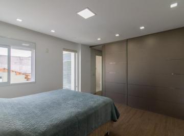 66.jpeg · Elegante casa para venda em Jardim Vila Galvão com 3 quartos, sendo 2 suítes, 195m²