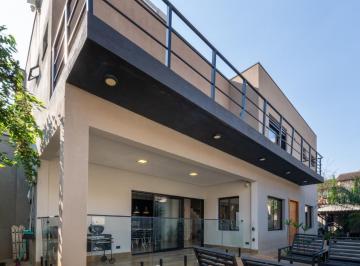 Casa · 188m² · 3 Quartos · 4 Vagas · Casa de vila para venda em Brooklin com 3 quartos, sendo 3 suítes, 188m²