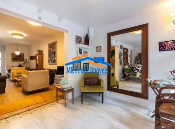 Casa · 206m² · 3 Quartos · 4 Vagas · Casa com Espaço e Segurança: Casa em Condomínio com 3 Dormitórios