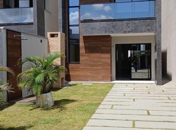 Casa de 3 quartos, Eusébio · Duplex Alto Padrão no Eusébio, Rua Privativa, 116m2, 3 Suítes, Amplo Quintal, 3 Vagas, 100m da CE010