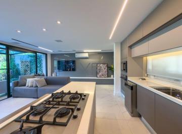 Casa de 3 quartos, Curitiba · Casa de Alto Padrão com 3 quartos, (1suíte), 3 Vagas de garagem, 209 m² util, em Santa Felicidade.