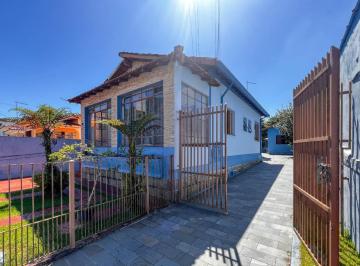 Casa · 224m² · 3 Quartos · 6 Vagas · Casa de vila para venda em Centro com 3 quartos , 224m²