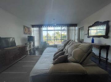 Apartamento · 150m² · 3 Quartos · 1 Vaga · Apartamento com 3 quartos e dependência completa - Santos