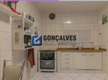 Cozinha · Sobrado Residencial à Venda em Vila Alpina, Santo André — Espaço Gourmet e Churrasqueira