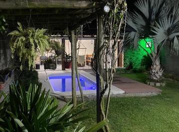 Casa · 97m² · 2 Quartos · 2 Vagas · Casa plana