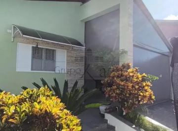 Casa de 2 quartos, Jacareí · Oportunidade Casa bairro Jardim Terras de Santa Helena 2 Dormitórios uma suíte 136m².