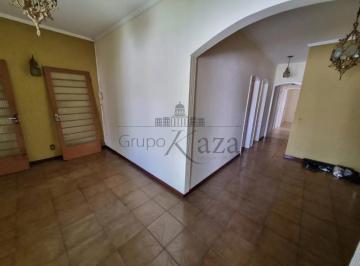 Casa · 250m² · 5 Quartos · 3 Vagas · Oportunidade - Casa - Jardim Satélite - 5 Dormitórios - 183m².