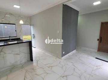 Casa · 240m² · 3 Quartos · 2 Vagas · Casa residencial com 3 quartos sendo 1 suíte disponível para venda no bairro Mansour em Uberlândia-M