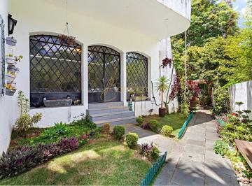 Casa · 575m² · 3 Quartos · 6 Vagas · Linda Casa Com 3 Dormitórios Na Chácara Monte Alegre.
