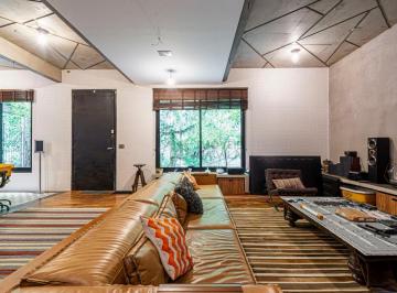CASA-DE-VILA -IMOVEIS-NA-VILA · Casa de Vila impecável com 3 suítes na melhor localização da Vila Mariana.