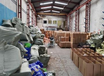 Comercial · 550m² · 2 Vagas · Galpão Comercial 550m² à Venda em Itaquera