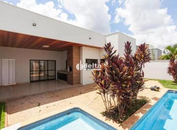 Casa · 360m² · 3 Quartos · 3 Vagas · Casa condomínio quarto sendo 3 quarto sendo suíte disponível para locação Gávea Uberlândia-MG