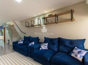 Casa · 135m² · 3 Quartos · 2 Vagas · Sobrado Frontal com Espaço Gourmet e Piscina, 3 suítes, lavabo, 2 vagas de garagem