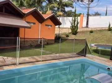 56f06d9e3f305e24a161255c800488b39ef8fd3a · Alugo casa em condomínio de chácara Alugo casa em condomínio fechado de chácara, com área total de 3