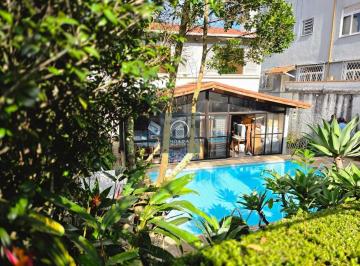 Casa · 220m² · 3 Quartos · 1 Vaga · Casa Alto Padrão em Jardim Cascata, Teresópolis/RJ