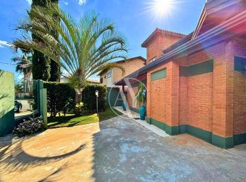 Fachada da Casa no Caminhos de San Conrado · Charme Rústico e Terreno de 502 m²: Casa com 2 Suítes no San Conrado – Campinas/SP