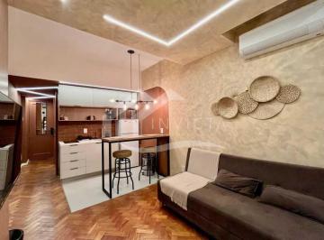 Apartamento · 33m² · 1 Quarto · APARTAMENTO COMPLETAMENTE REFORMADO
