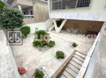 Casa · 326m² · 5 Quartos · 1 Vaga · Excelente casa linear no Jd. Guanabara / 4 suítes / piscina, sauna e churrasquei