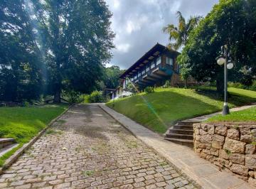 Casa · 669m² · 10 Quartos · 3 Vagas · Casa com 10 quartos no bairro Albuquerque, Teresópolis