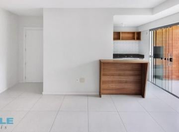 Apartamento · 70m² · 2 Quartos · 1 Vaga · 1 SUITE + 1 DORM no Bairro Velha, próximo UFSC em Blumenau, com móveis de cozinha.