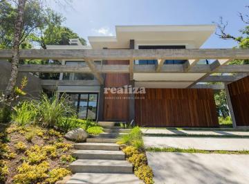 Casa · 356m² · 2 Vagas · CASA COM 3 SUÍTES EM GRAMADO