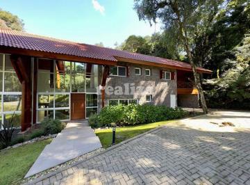 Casa · 234m² · 2 Vagas · ALTO PADRÃO