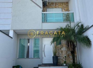 Casa · 206m² · 3 Quartos · 4 Vagas · Casa à venda com 206 m² - 3 quartos sendo 2 suítes e 4 vagas - Mooca/SP