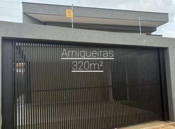 Casa de 3 quartos, Águas Claras · Excelente casa com sala com pé direito em Arniqueiras
