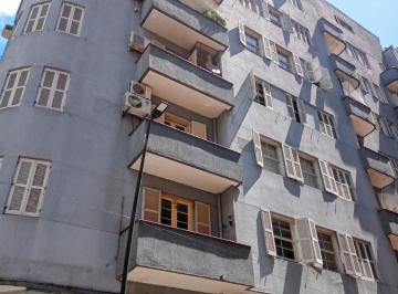 Apartamento · 49m² · 2 Quartos · Ap. 2 dorms. Centro Histórico
