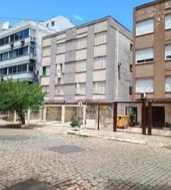 Apartamento · 42m² · 1 Quarto · Apartamento 1 dormitório reformado no Praia de Belas - Excelente localização | R$ 170 mil