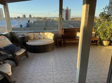 Apartamento · 134m² · 3 Quartos · Cobertura 3 dormitórios com vista panorâmica e churrasqueira, próxima ao Triângulo da Assis Brasil