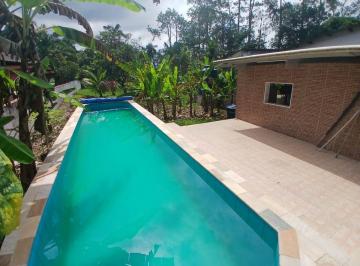 Rural de 3 quartos, Itanhaém · Chácara com 3 quartos e piscina em Itanhaém.