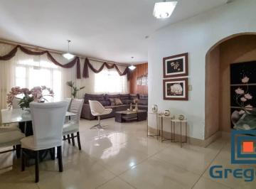 Casa de 3 quartos, Vicente Pires · Vendo ótima casa 03 quartos com suíte na Col. Agr. Samambaia, Vicente Pires!