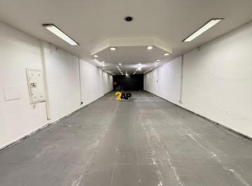 Comercial · 450m² · Loja Comercial para Locação em Santo Amaro, São Paulo-SP: 450m², 8 banheiros.