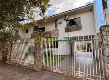 Casa · 239m² · 3 Quartos · 3 Vagas · VENDA | Sobrado, com 3 dormitórios em Zona 08, Maringá