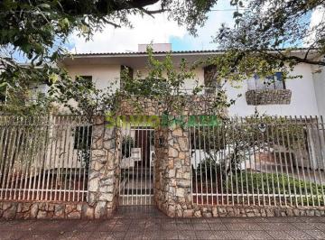 Casa · 239m² · 3 Quartos · 3 Vagas · VENDA | Sobrado, com 3 dormitórios em Zona 08, Maringá