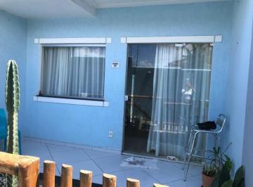 Casa de 2 quartos, Lauro de Freitas · Ipitanga , 2 suítes , armários , nascente , condomínio, perto da praia