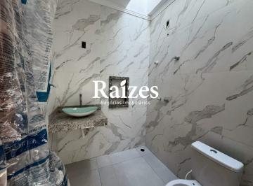 Casa · 100m² · 3 Quartos · 2 Vagas · Sobrado moderno com suíte e excelente localização no Novo Mundo