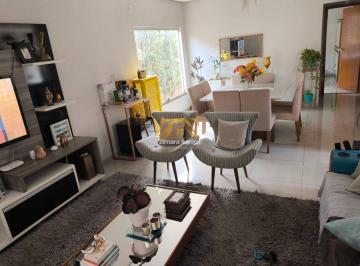 Casa · 240m² · 4 Quartos · 2 Vagas · Sobrado Alto Padrão 4/4, sendo 1 suíte, 240 m² - 1007 sul (Arso 103) - Palmas/TO