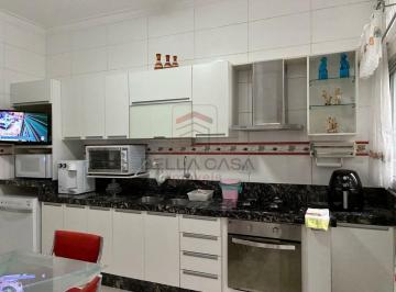 Casa · 285m² · 3 Quartos · 3 Vagas · Casa ampla e reformada na Zona Leste ? 285 m² em frente à praça